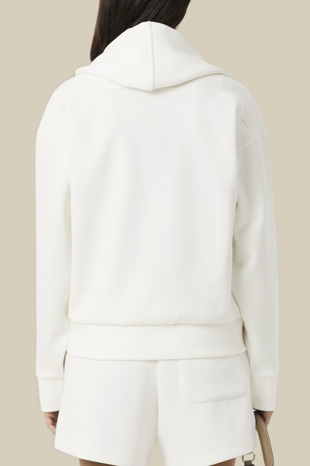 תמונת דוגמן אחורית של סווטשירט קפוצ'ון