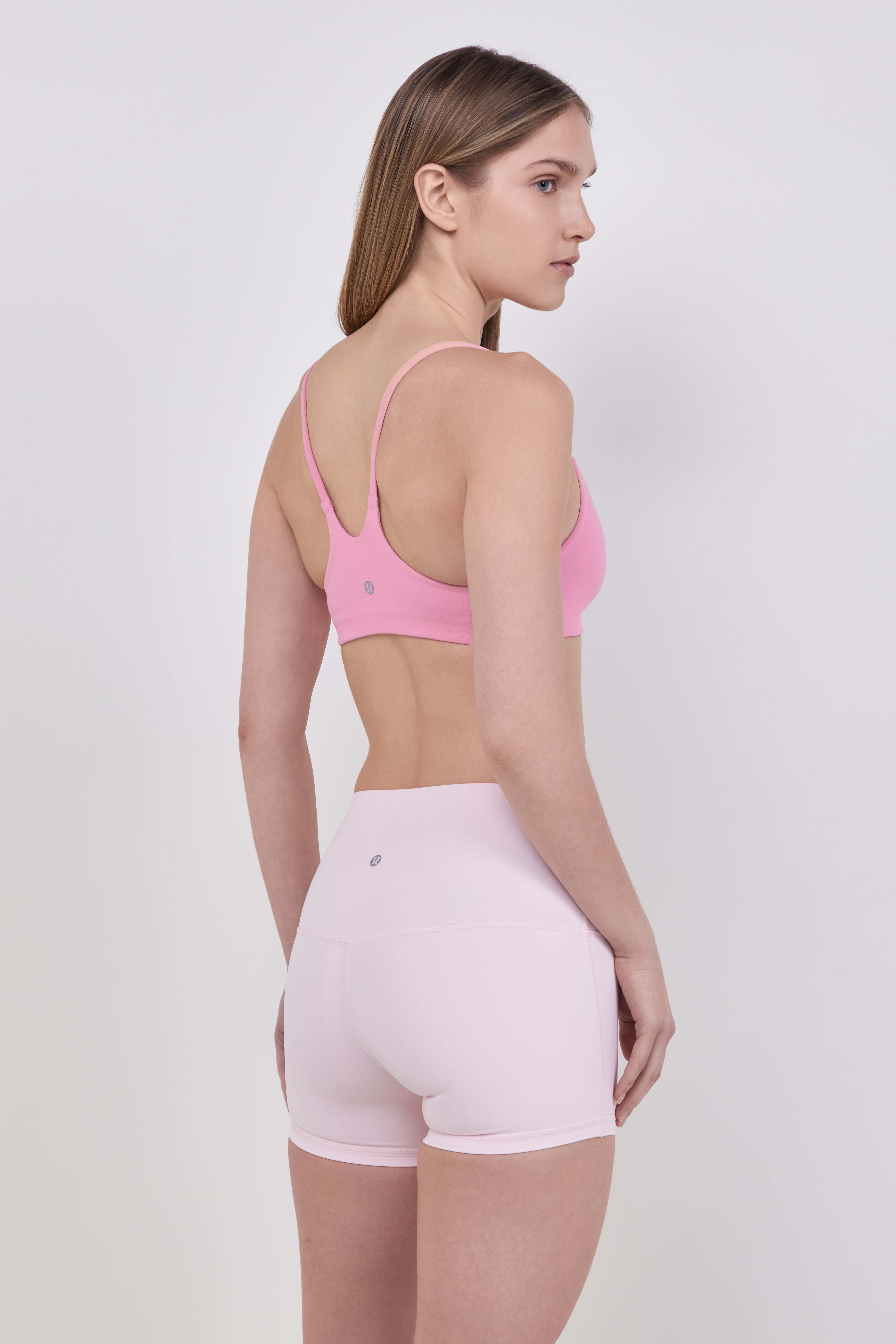 תמונת דוגמן אחורית של Wunder Train Strappy Racer Bra Light Support, A/B Cup