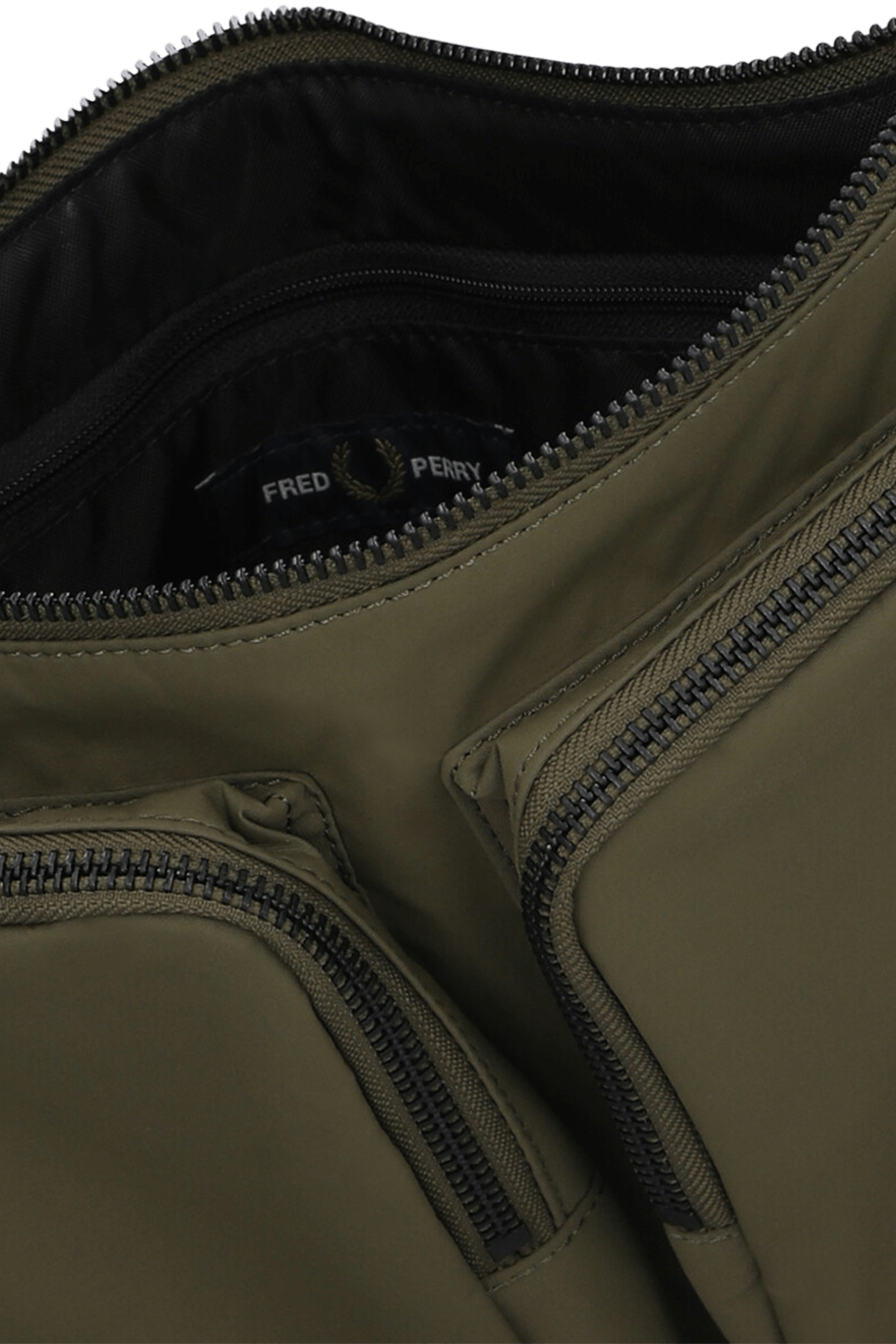 תיק קרוסבודי תמונת פנים של תיק קרוסבודי