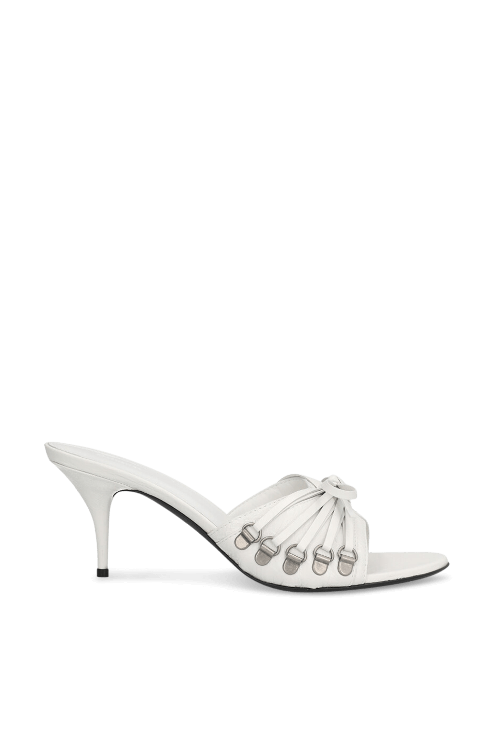 תמונה קידמית של כפכפי עקב קגול