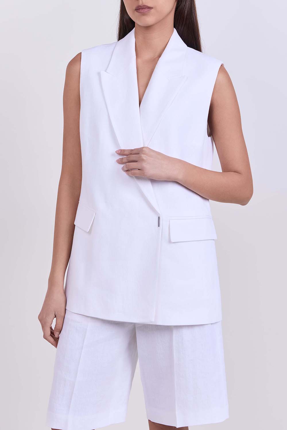 תמונת דוגמן קידמית של ווסט מעטפת