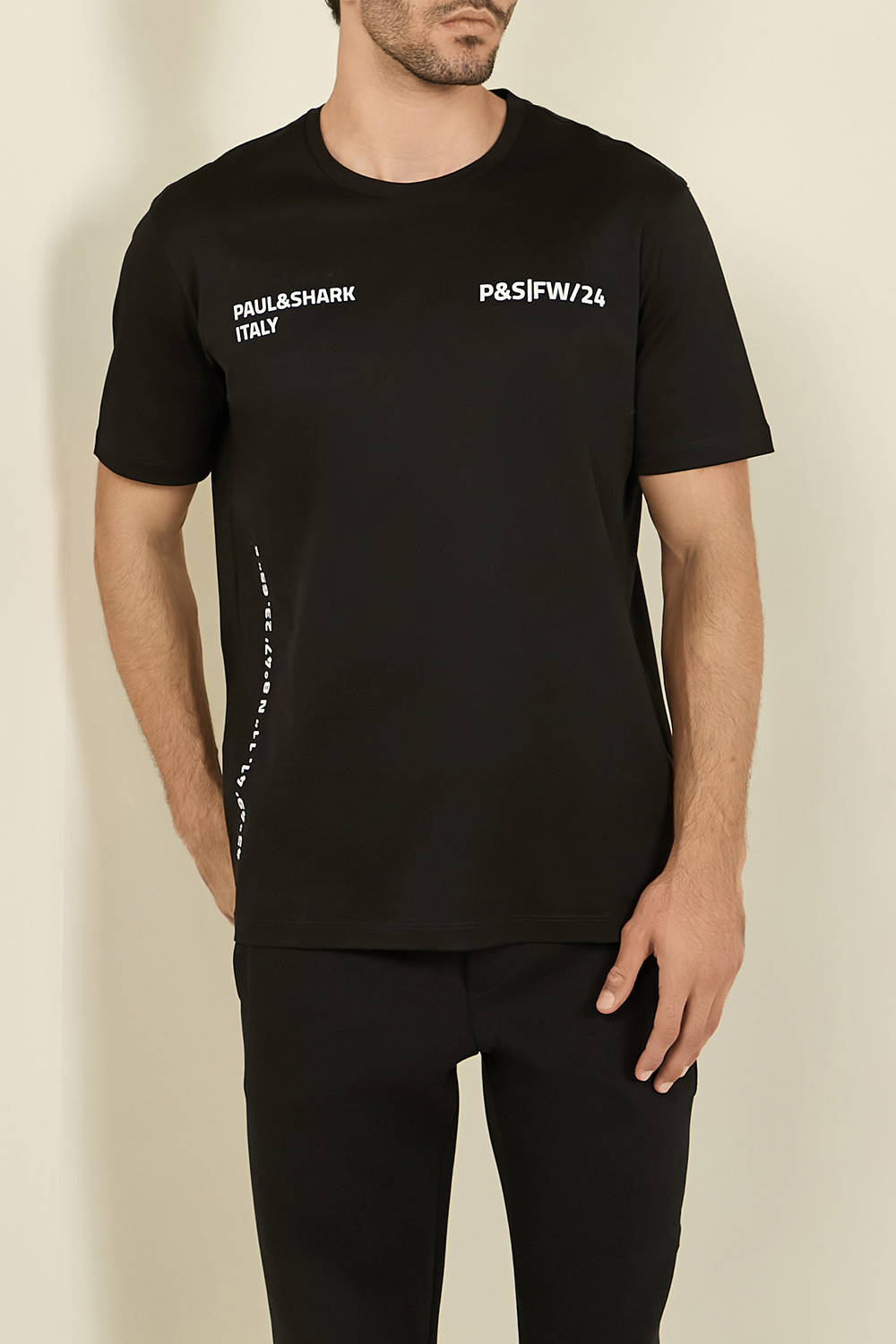 תמונת דוגמן קידמית של חולצת טי