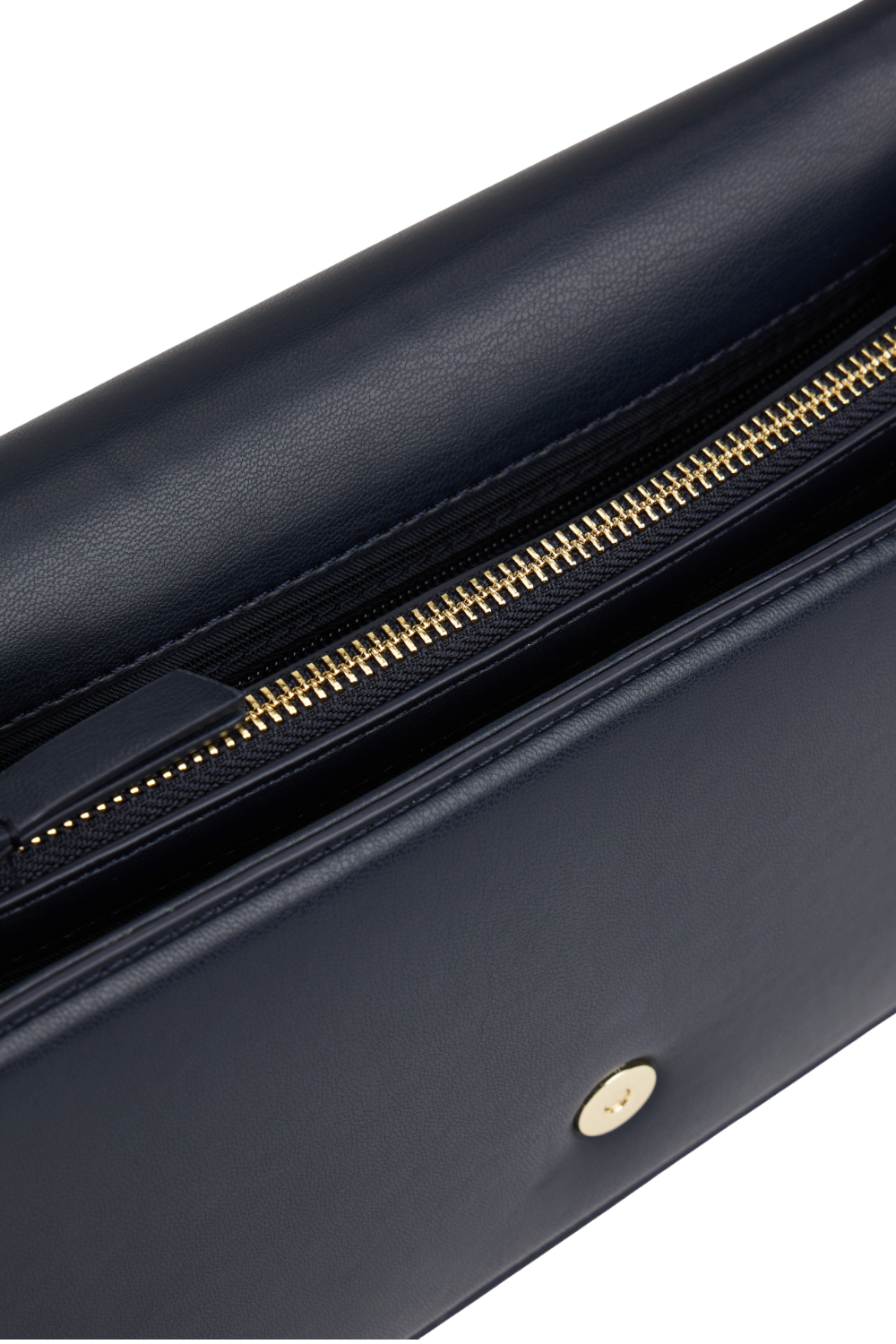 תמונת תקריב של תיק קרוסבודי