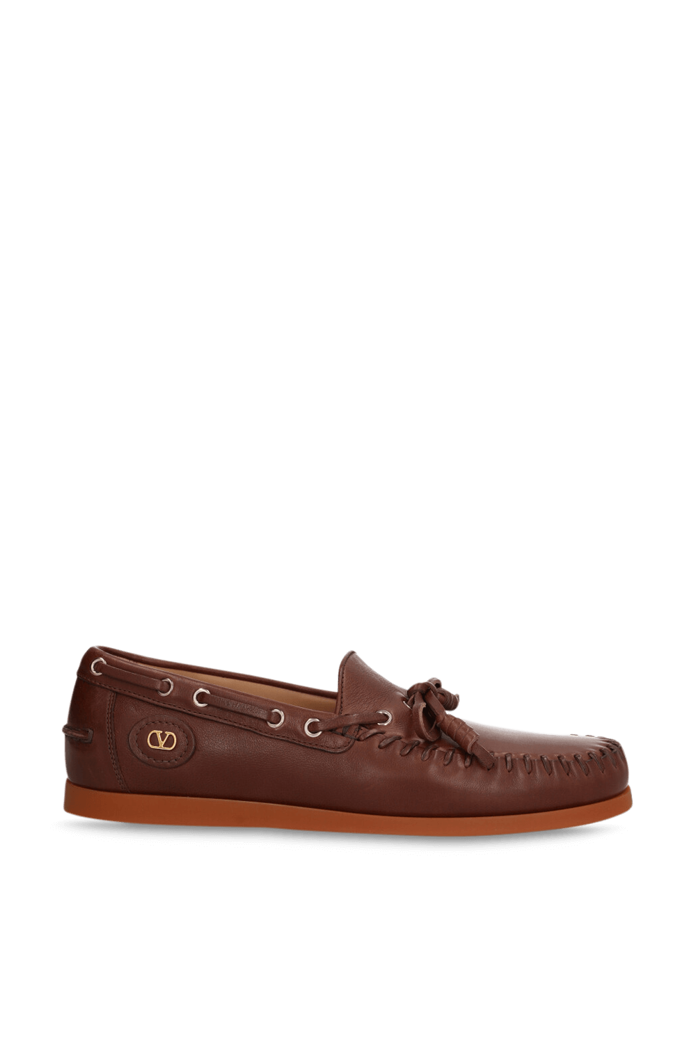 תמונה קידמית של נעלי מוקסינים