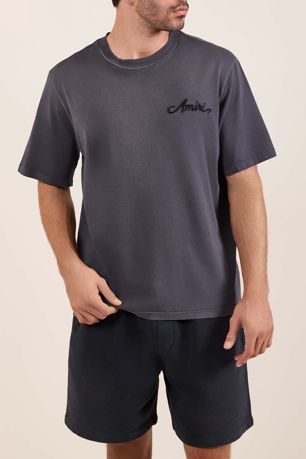 תמונת דוגמן קידמית של חולצת טי בנדנה