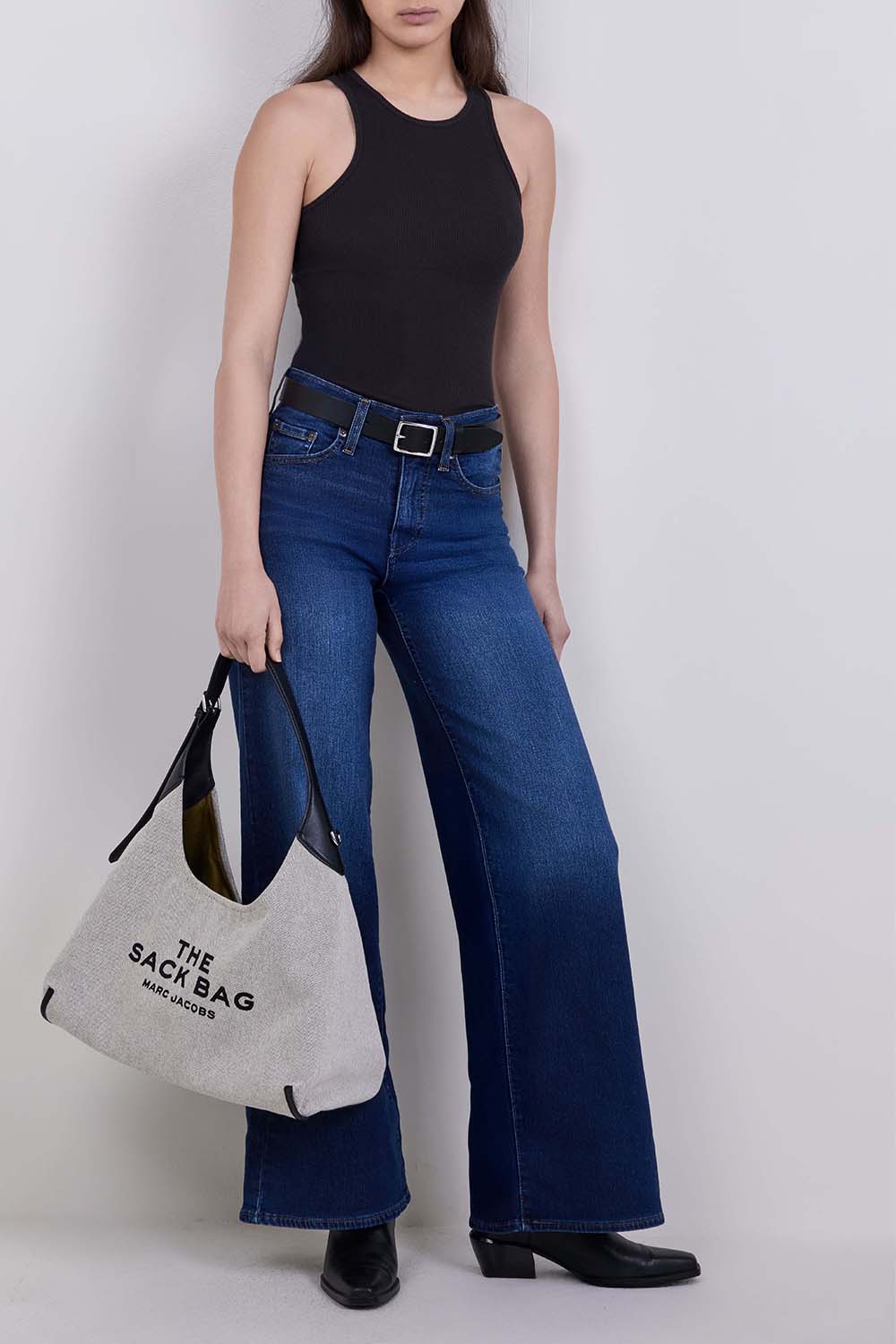 תמונת דוגמן קידמית של תיק כתף דה בלטד סאק