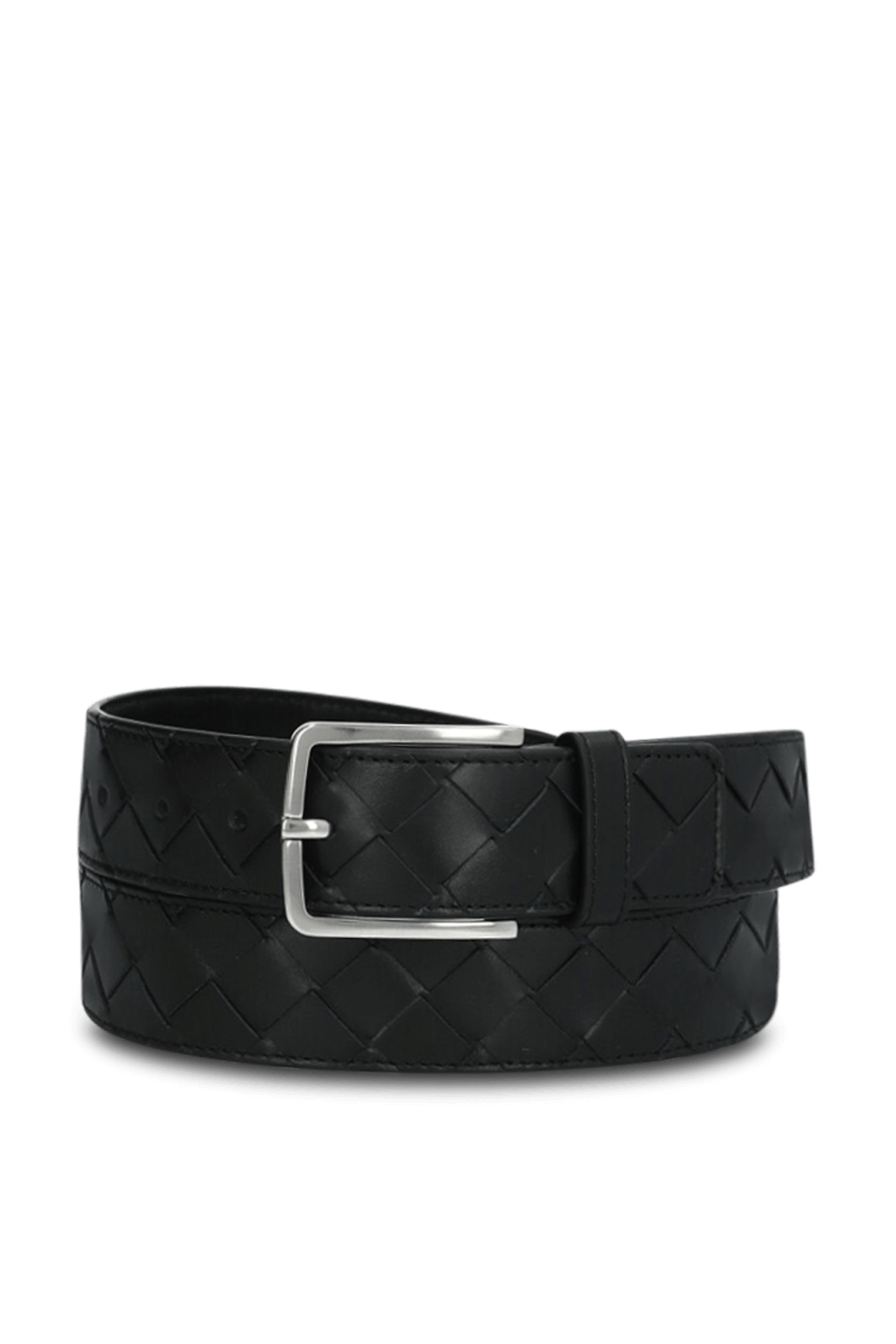 תמונה קידמית של חגורת עור קלוע