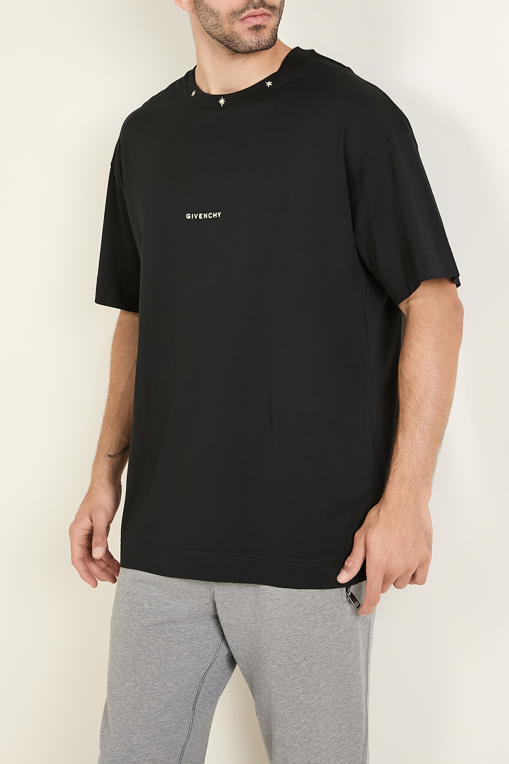 תמונת דוגמן קידמית של חולצת טי