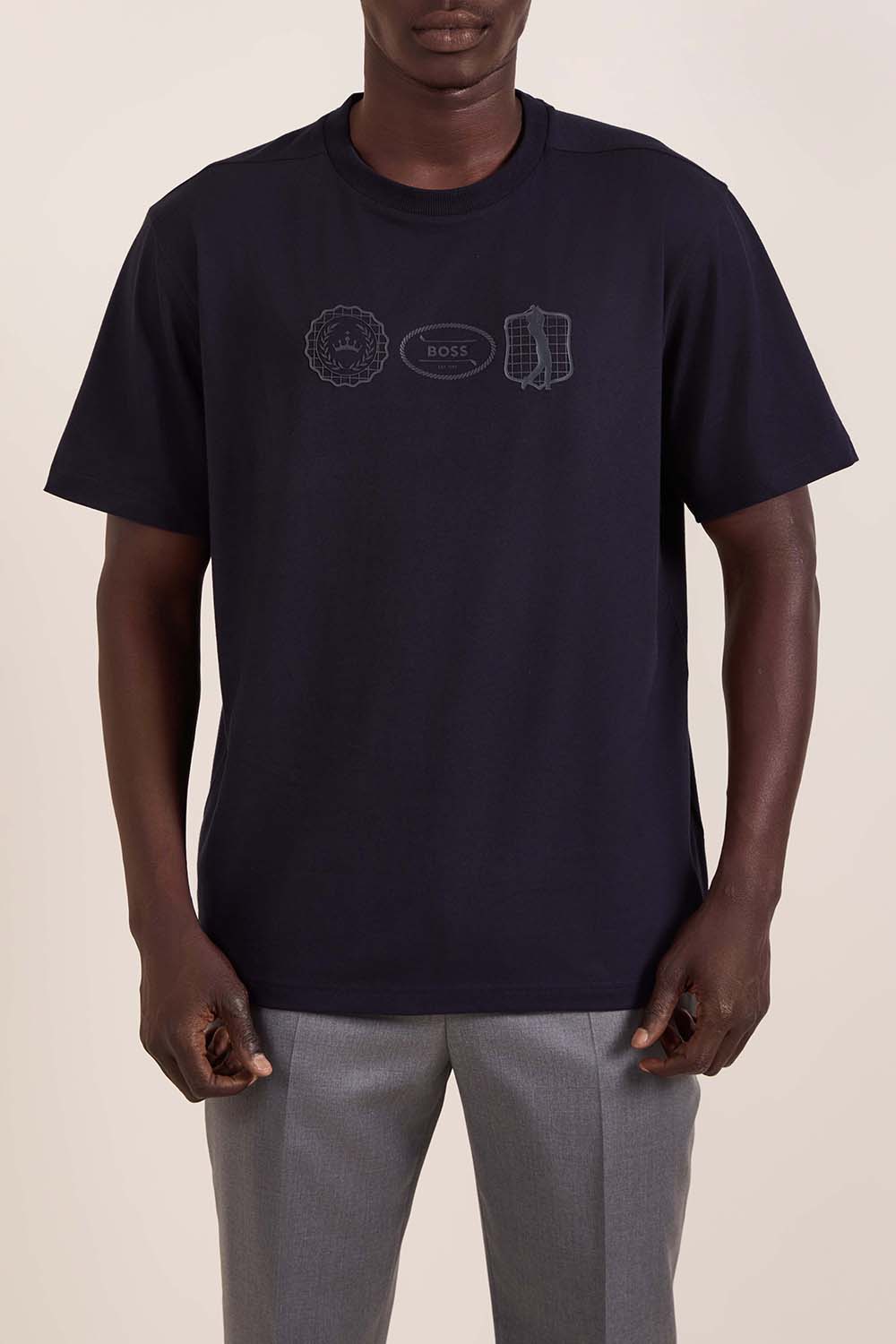 תמונת דוגמן קידמית של חולצת טי