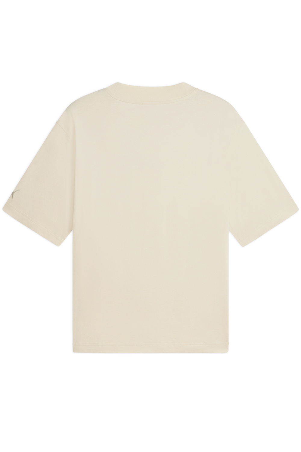 תמונה אחורית של חולצת טי