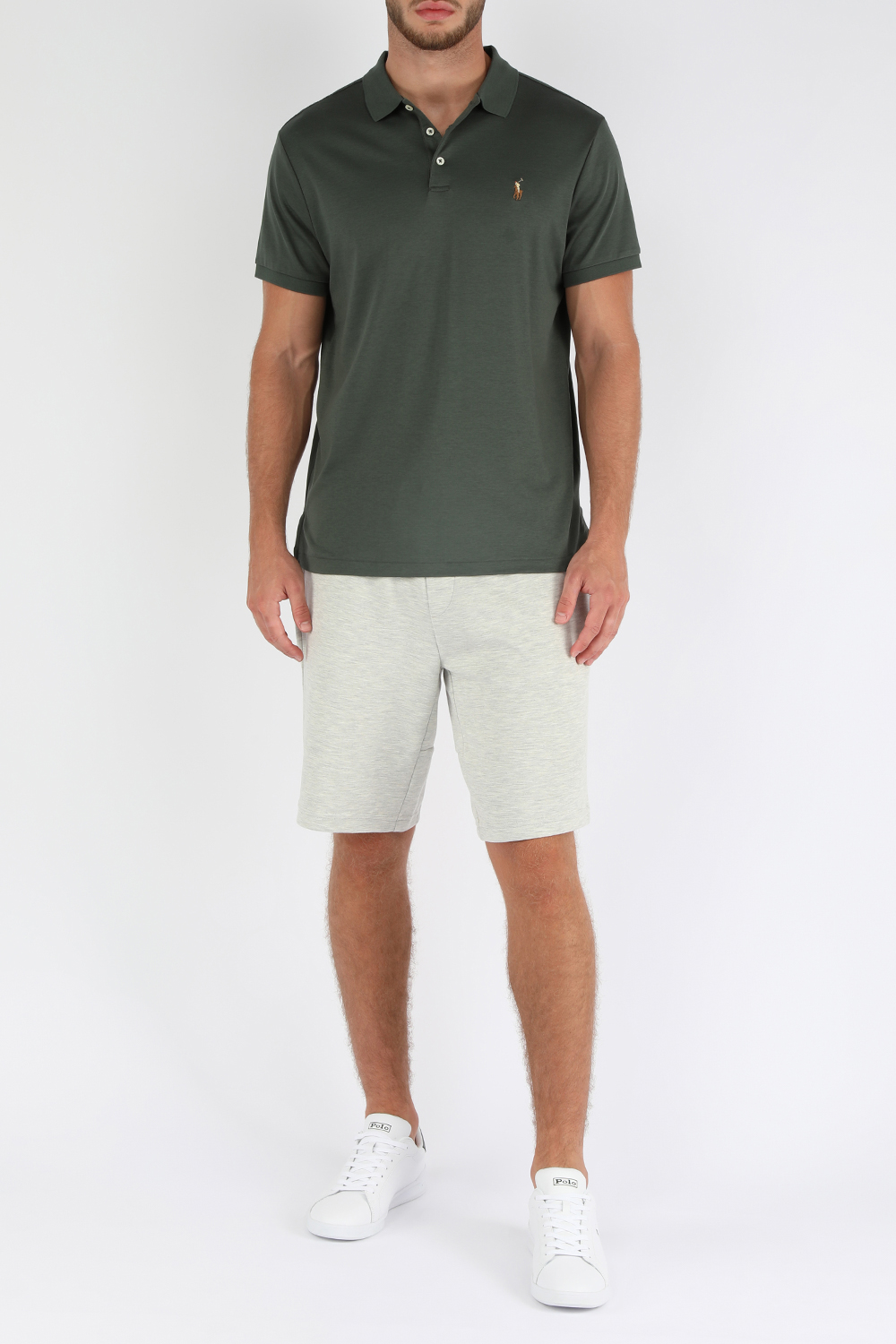 תמונת דוגמן קידמית של נעלי סניקרס קלאסיות מעור