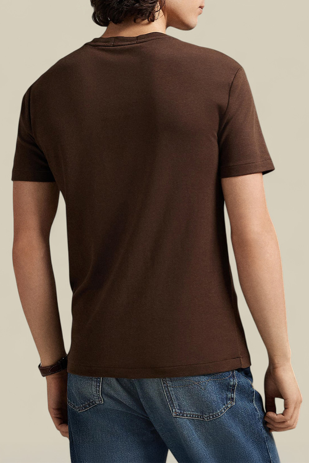 תמונת דוגמן אחורית של חולצת טי סלים