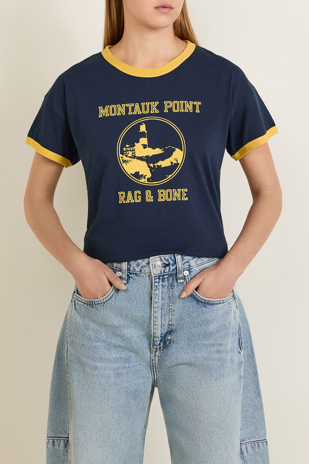 תמונת דוגמן קידמית של חולצת טי