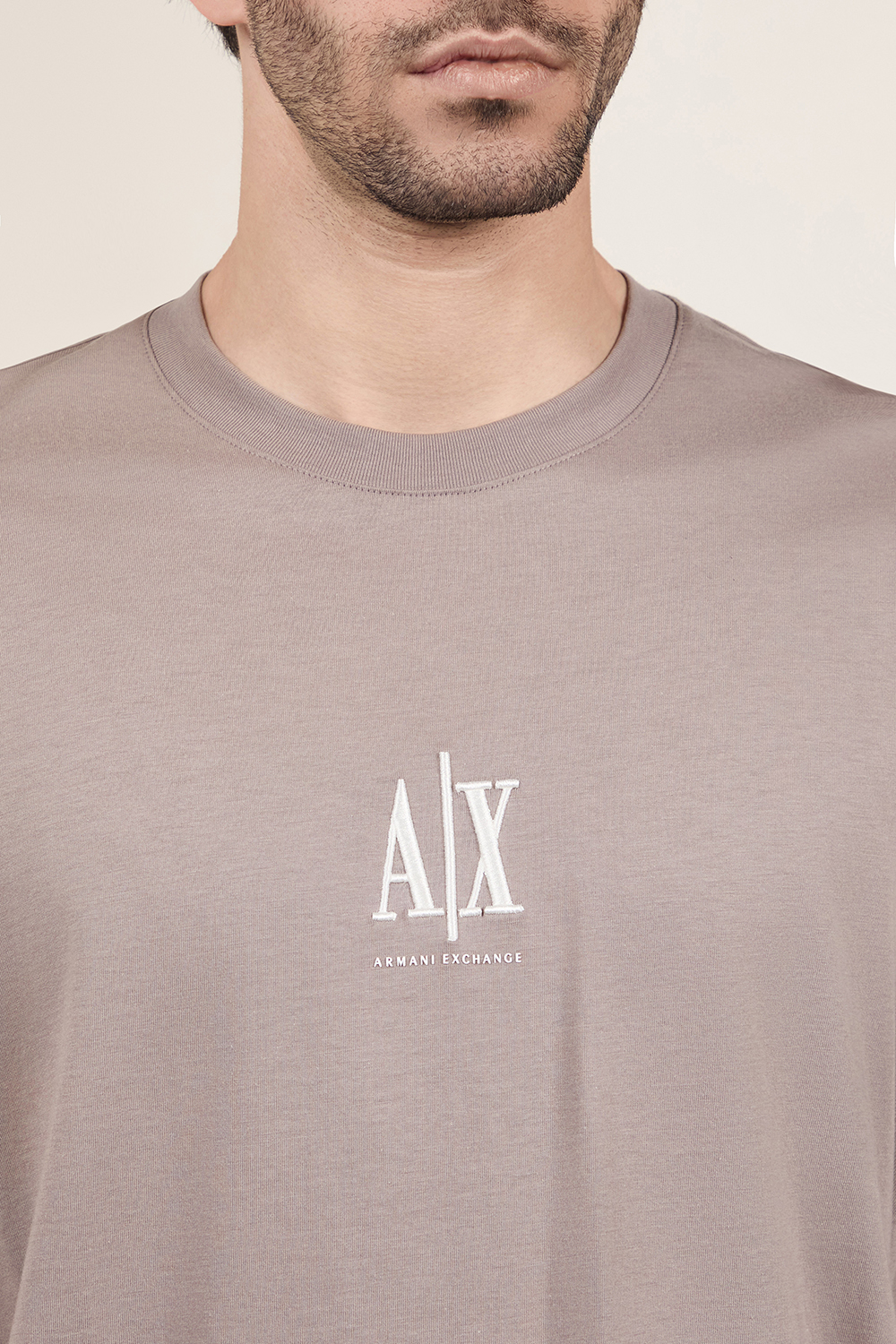 תמונת תקריב דוגמן של חולצת טי