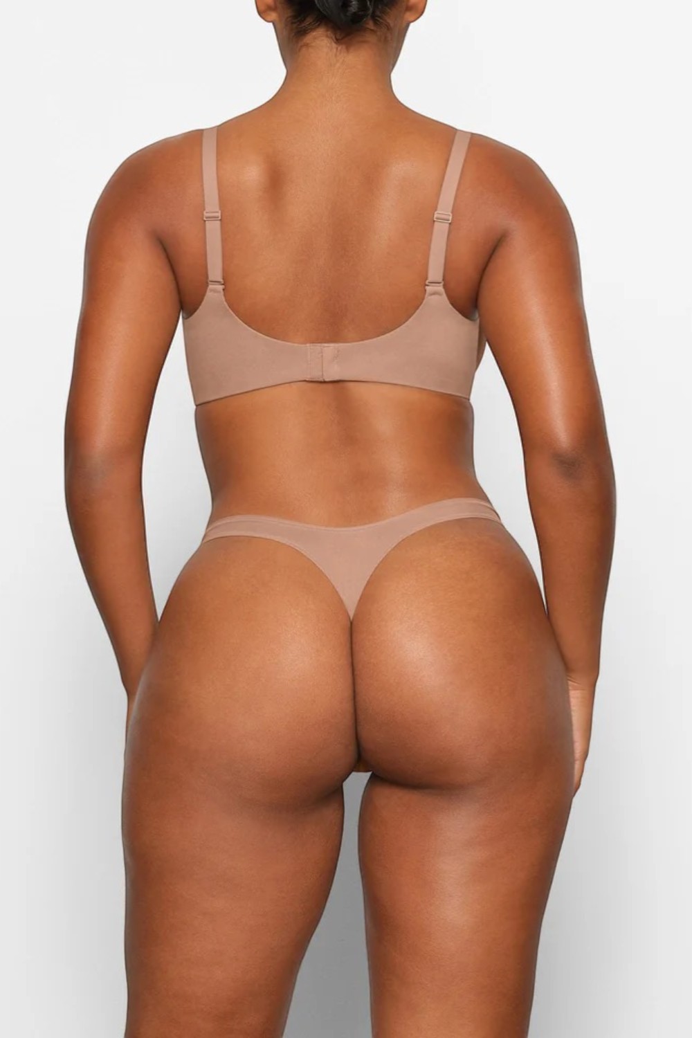 תמונת דוגמן אחורית של UNLINED DEMI BRA