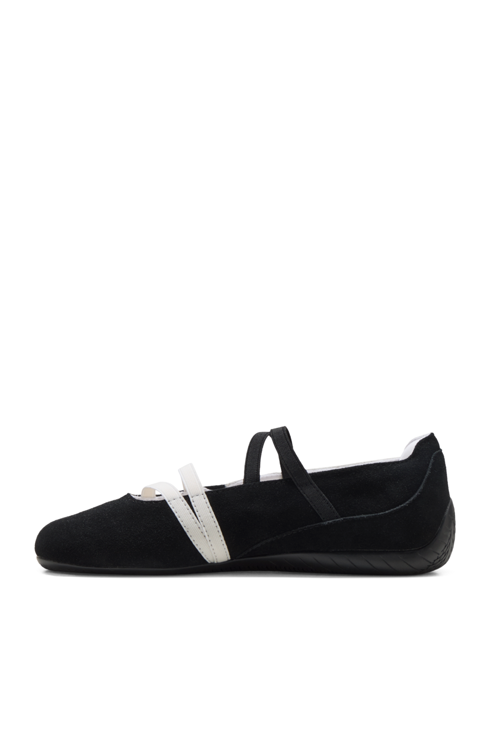 תמונה אחורית של נעלי סניקרס