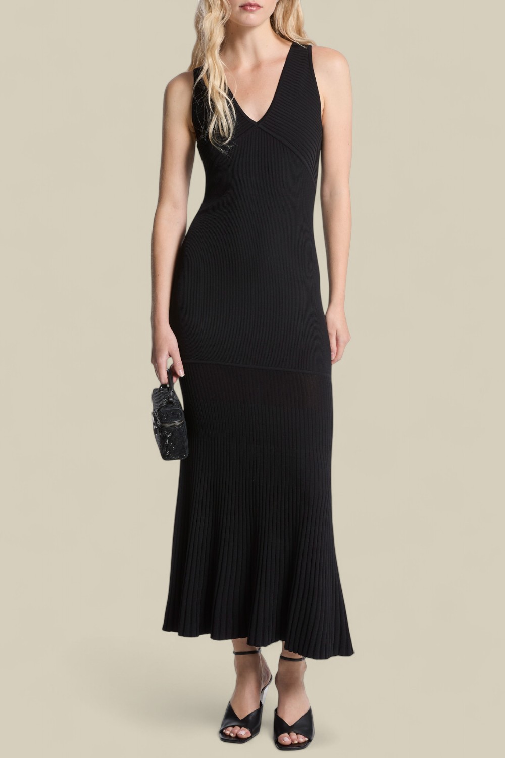 תמונת דוגמן קידמית של שמלת מקסי