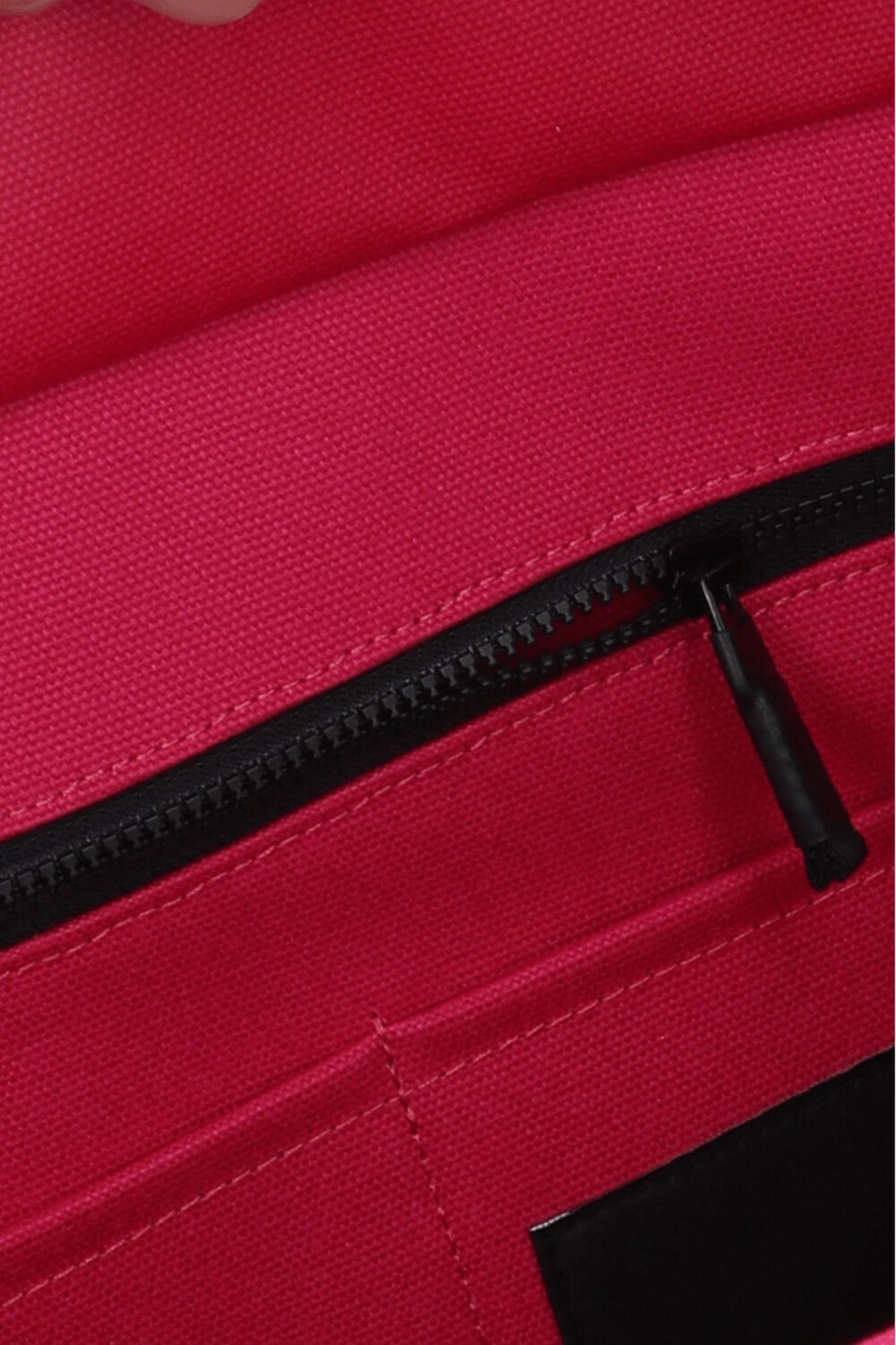 תמונת פנים של תיק טוט מדיום