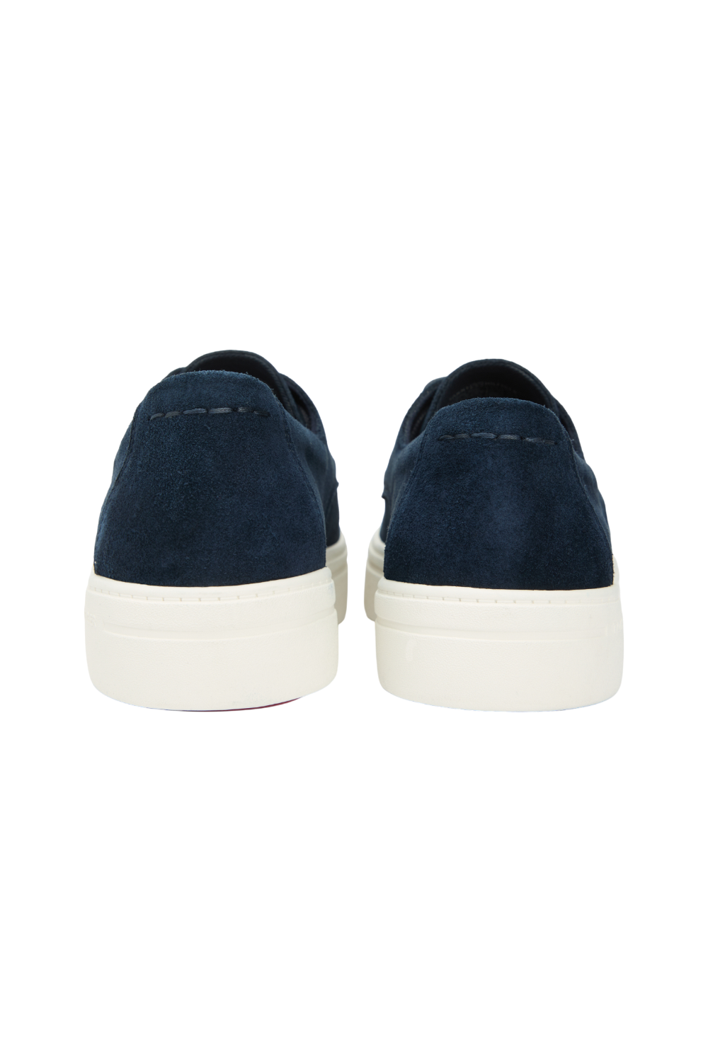 תמונת תקריב של נעלי מוקסינים