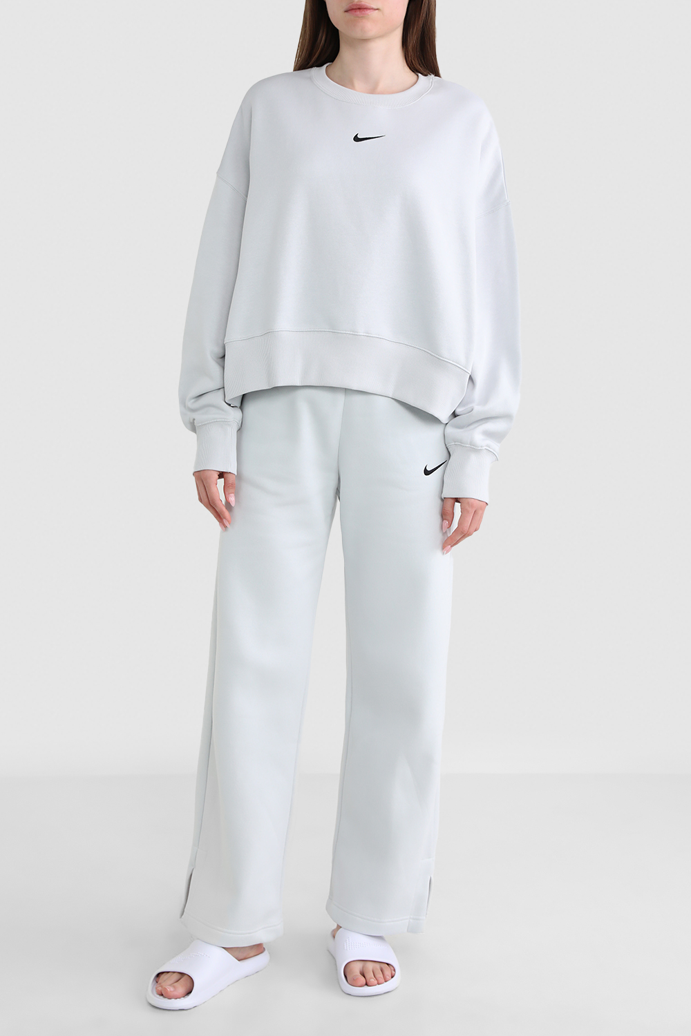 תמונת דוגמן קידמית של כפכפי סליידס