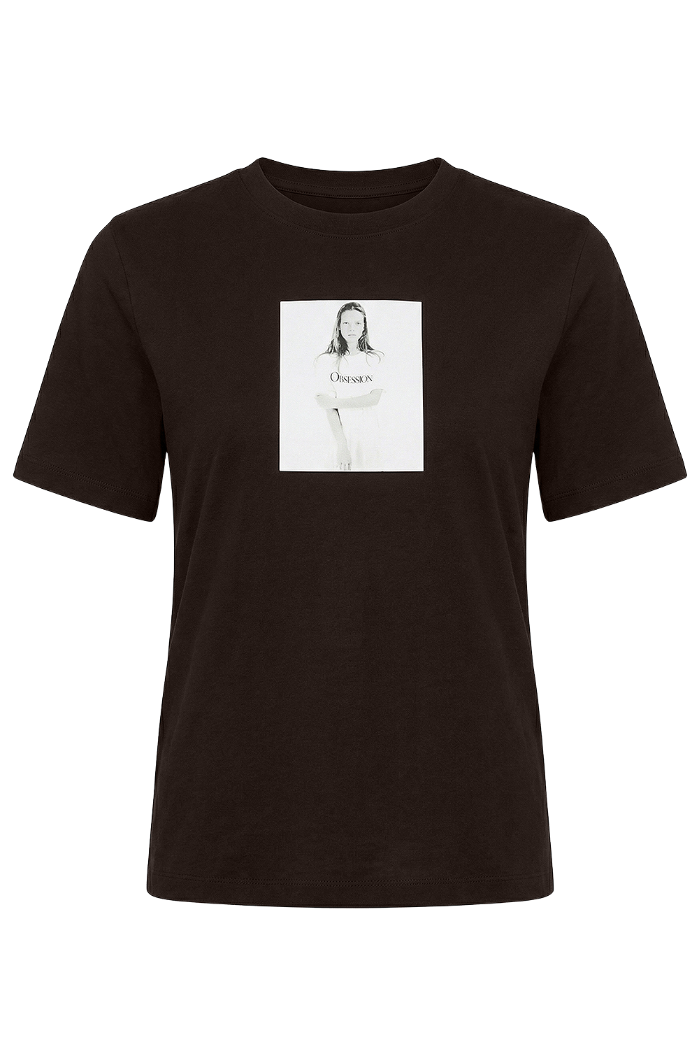 תמונה קידמית של חולצת טי בגזרה ישרה