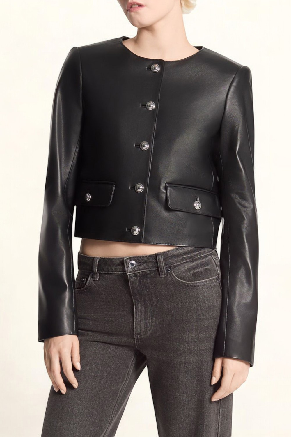 תמונת דוגמן קידמית של ז'קט עור קרופ