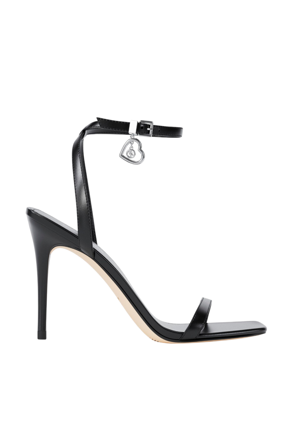 תמונה קידמית של סנדלי עקב