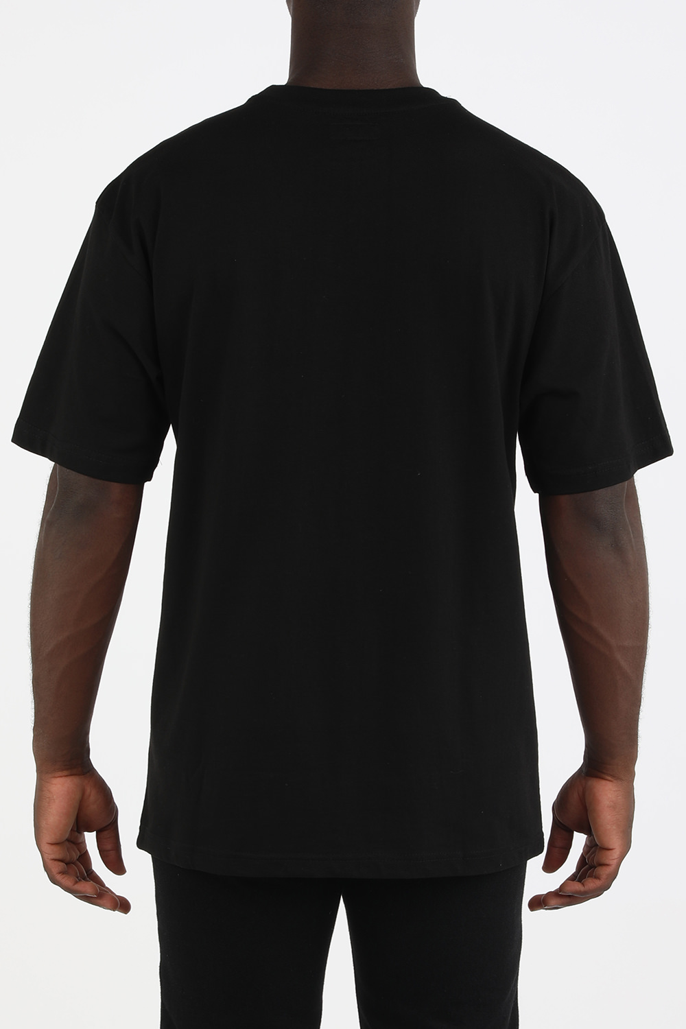 תמונת דוגמן אחורית של Cabo Bear Tee in Black