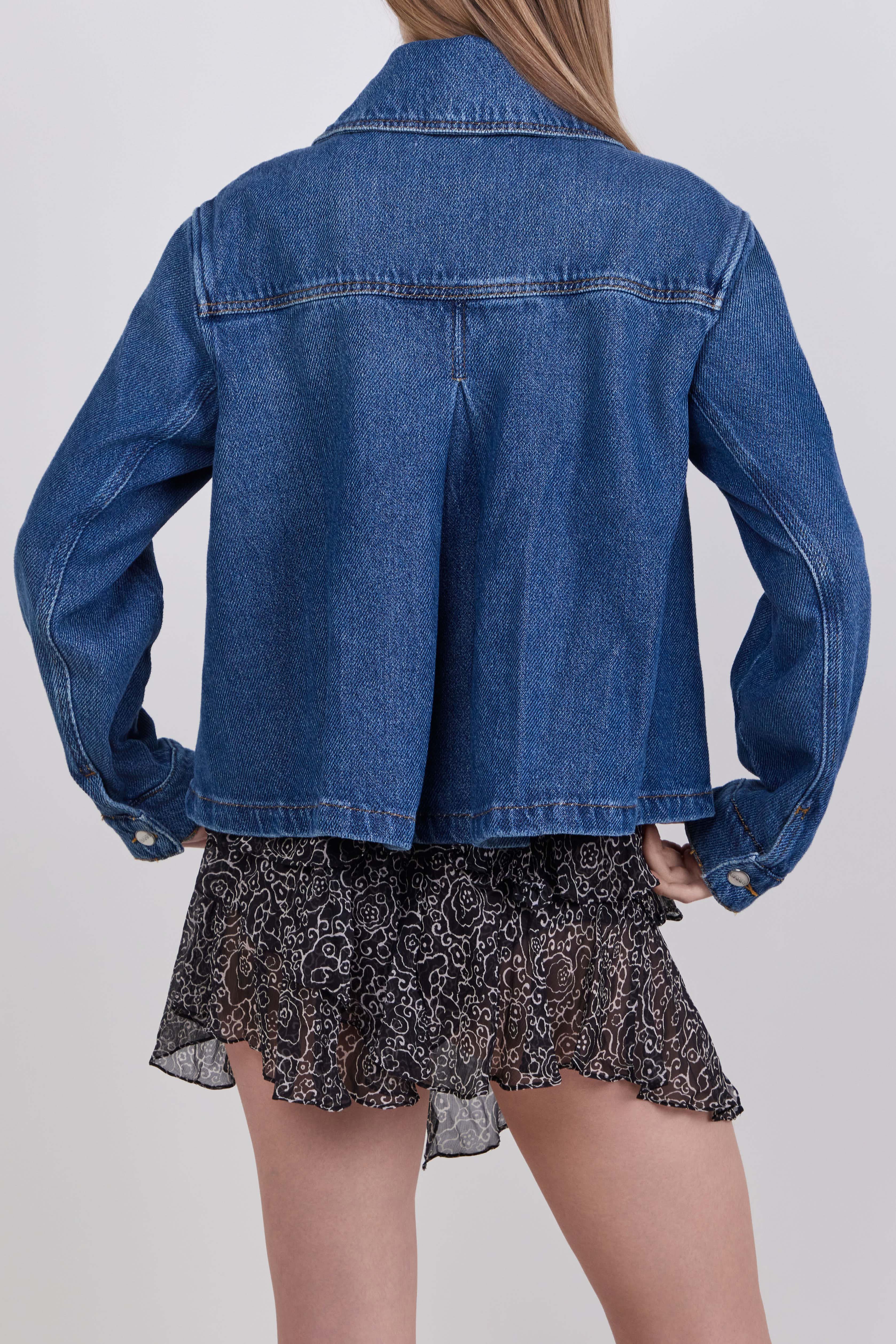 תמונת דוגמן אחורית של ז'קט ג'ינס