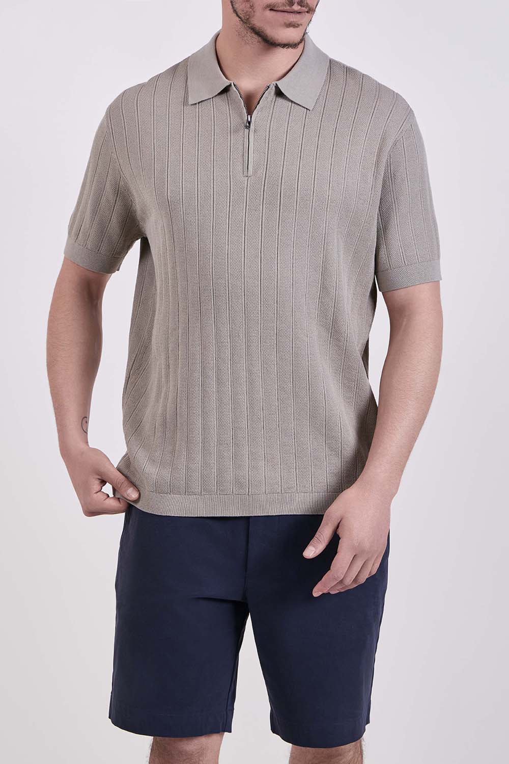 תמונת דוגמן קידמית של סריג פולו