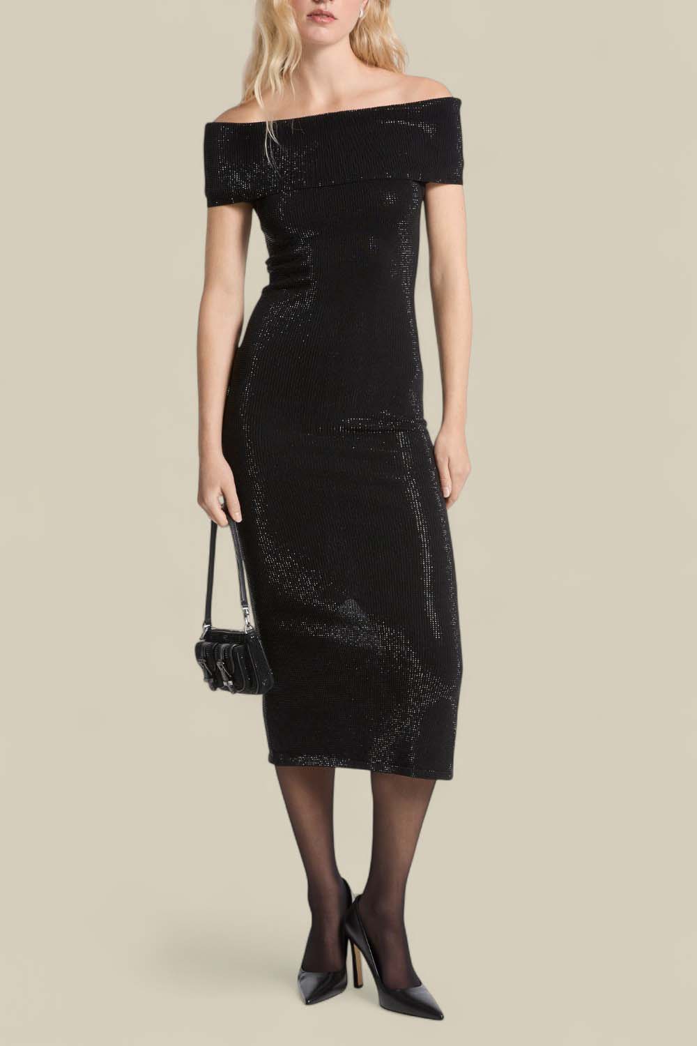 תמונת דוגמן קידמית של שמלת אוף שולדר