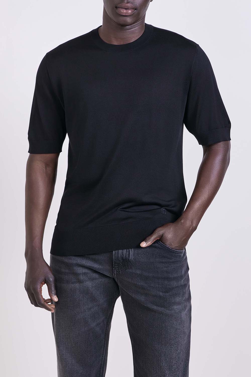 תמונת דוגמן קידמית של סריג טי משי