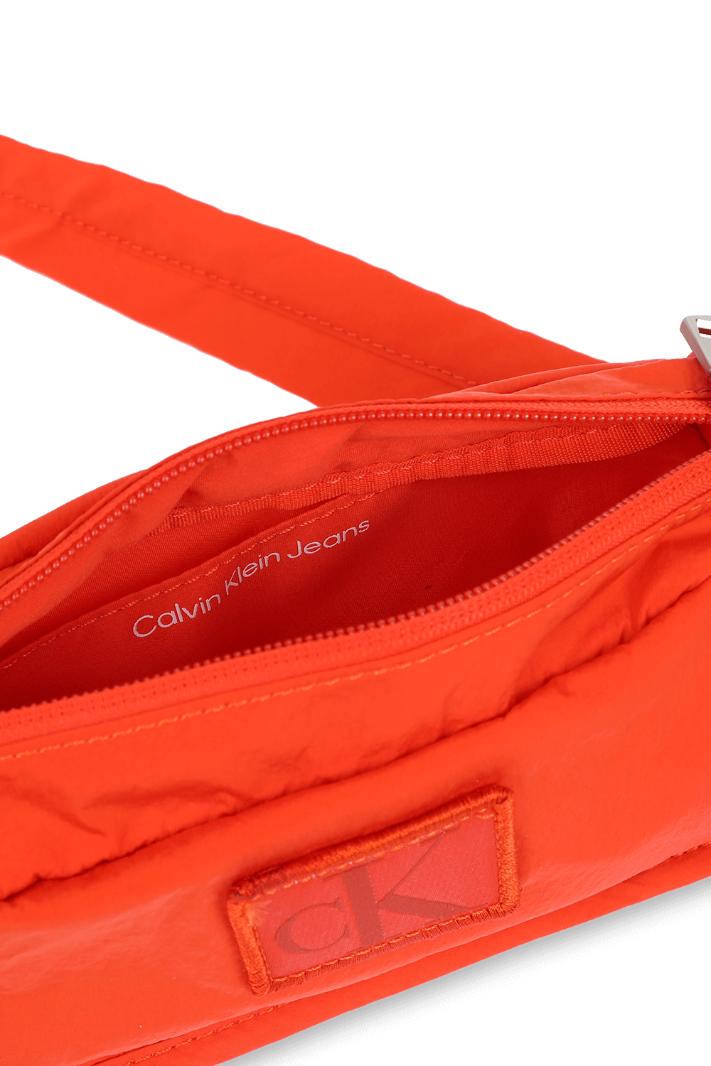 תמונת פנים של תיק קאמרה מניילון