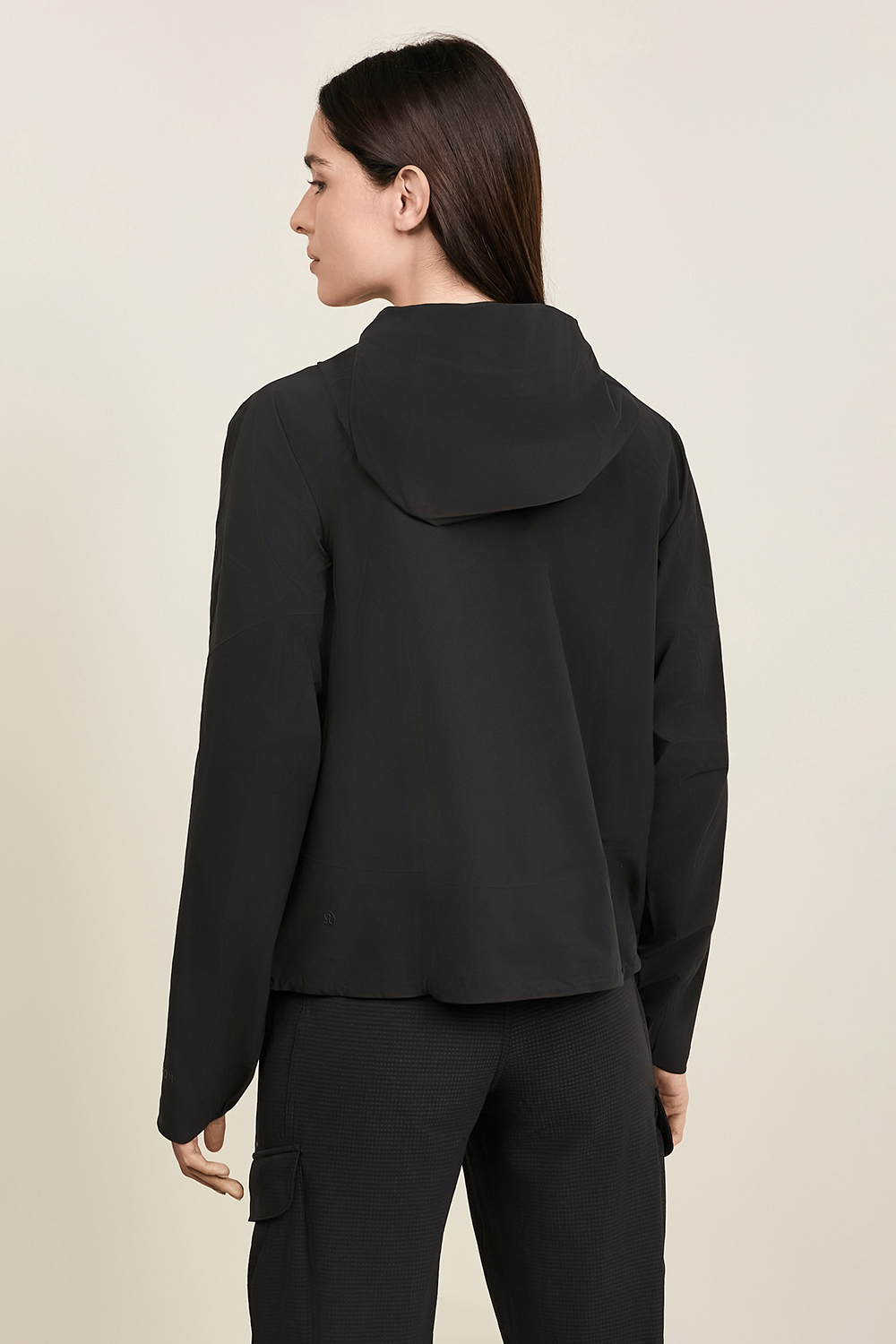 תמונת דוגמן אחורית של City-to-Hike Waterproof Jacket