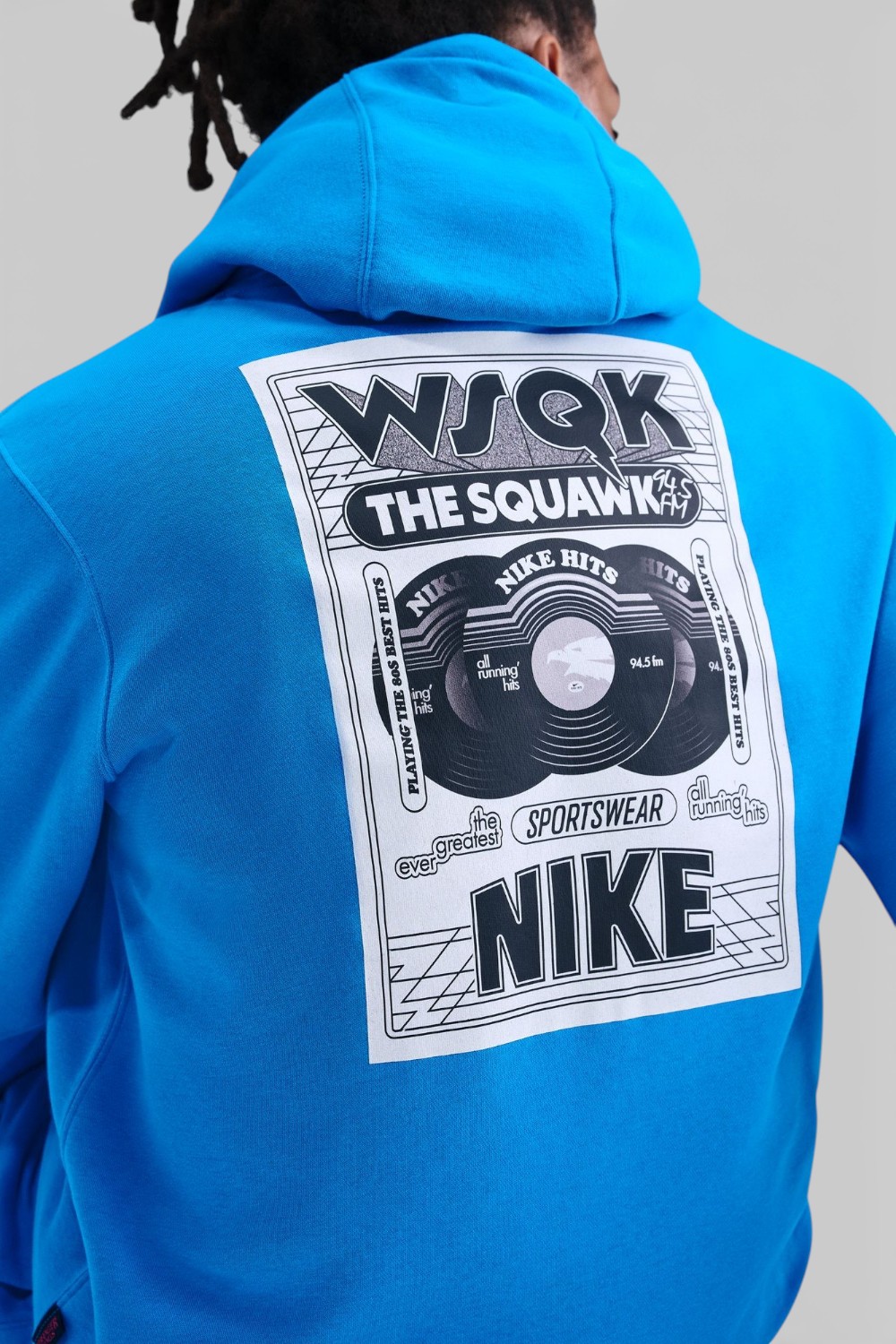 תמונת דוגמן אחורית של קפוצ&rsquo;ון נייקי X דברים מוזרים