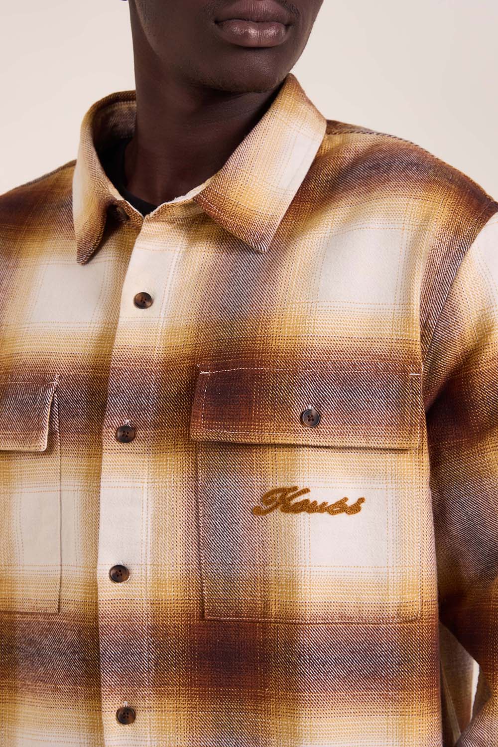 תמונת דוגמן אחורית של חולצת-ז'קט