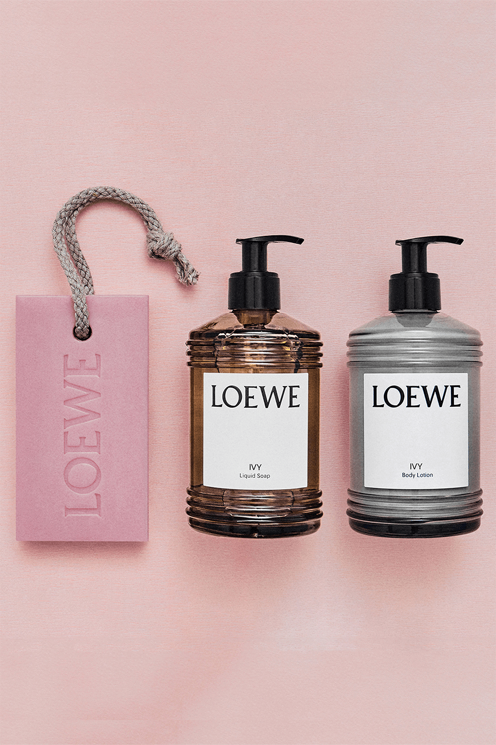 תמונת פנים של Loewe Ivy Liquid Soap 360 ml