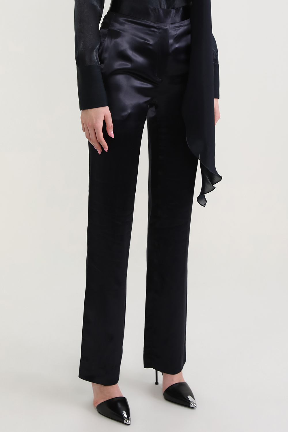 תמונת דוגמן קידמית של מכנסיים גבוהים מויסקוזה