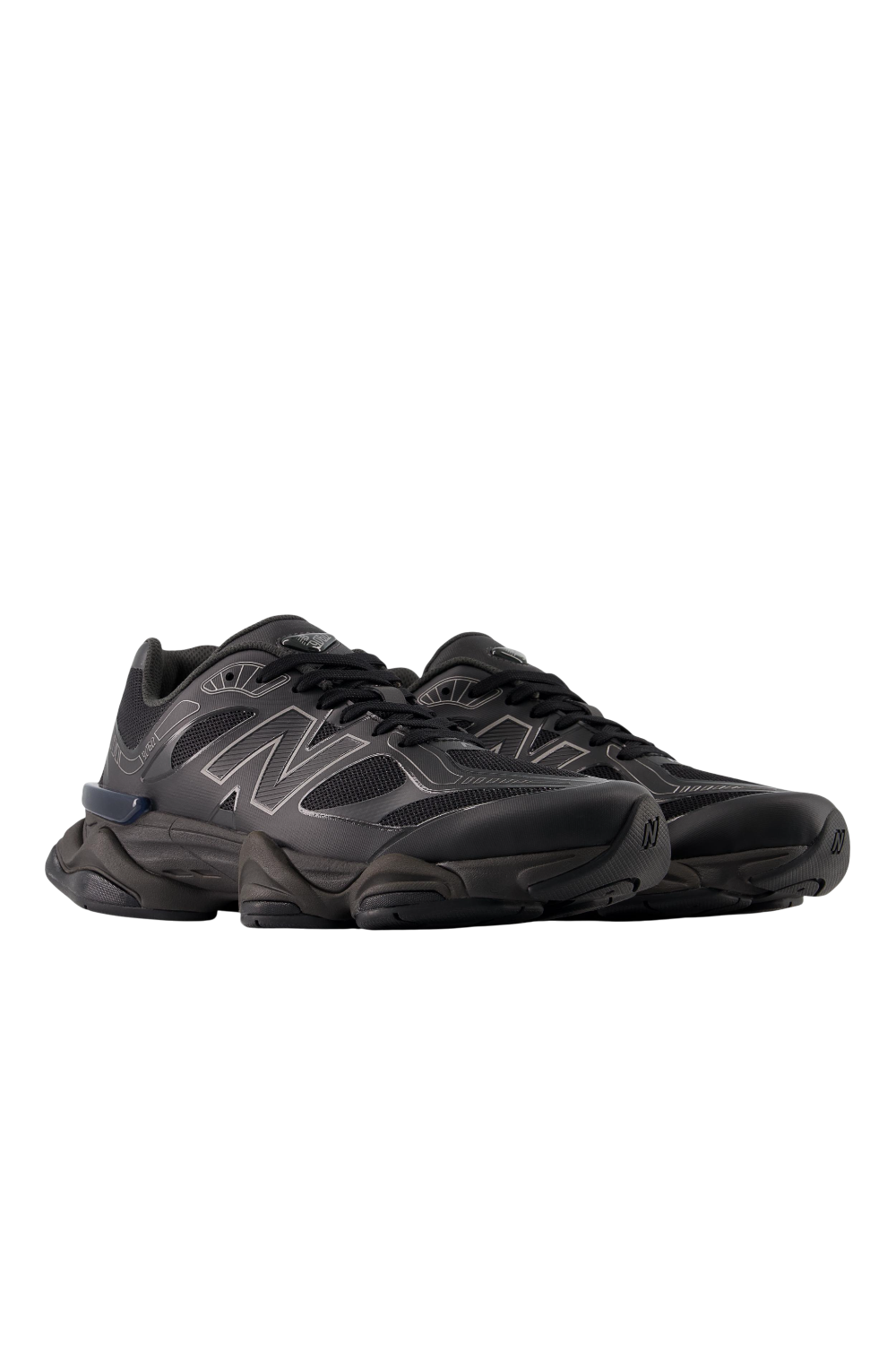 תמונה אחורית של נעלי סניקרס 9060