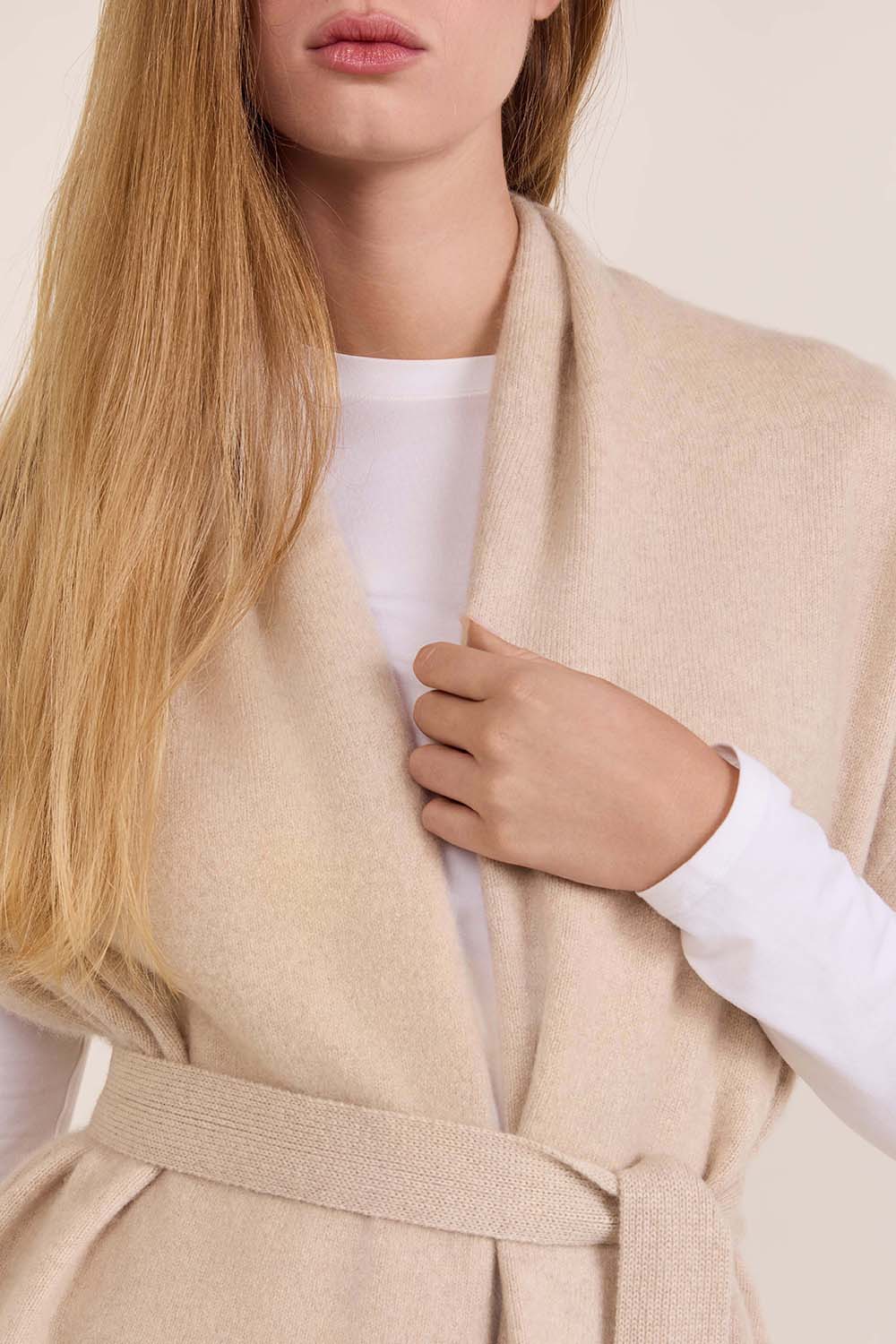 תמונת תקריב דוגמן של וסט קשמיר