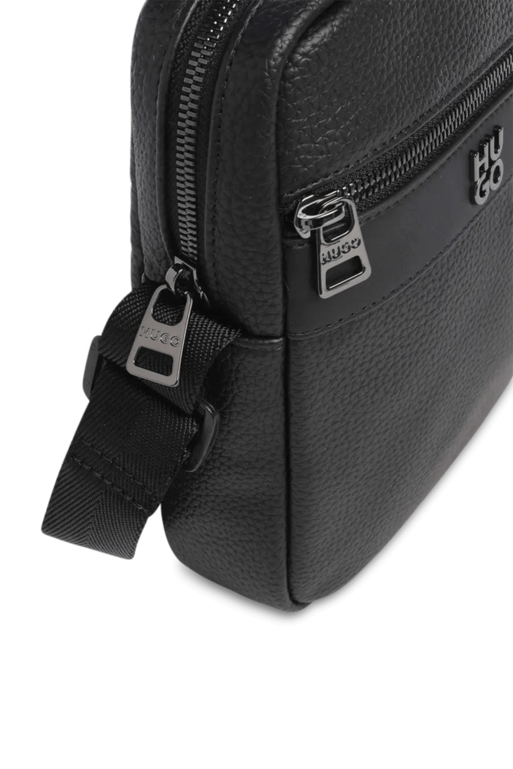 תמונת תקריב של תיק קרוסבודי