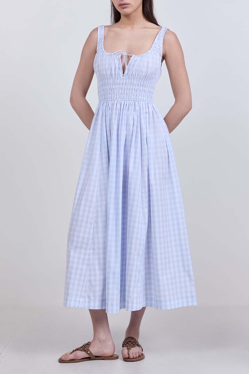 תמונת דוגמן קידמית של שמלת מידי