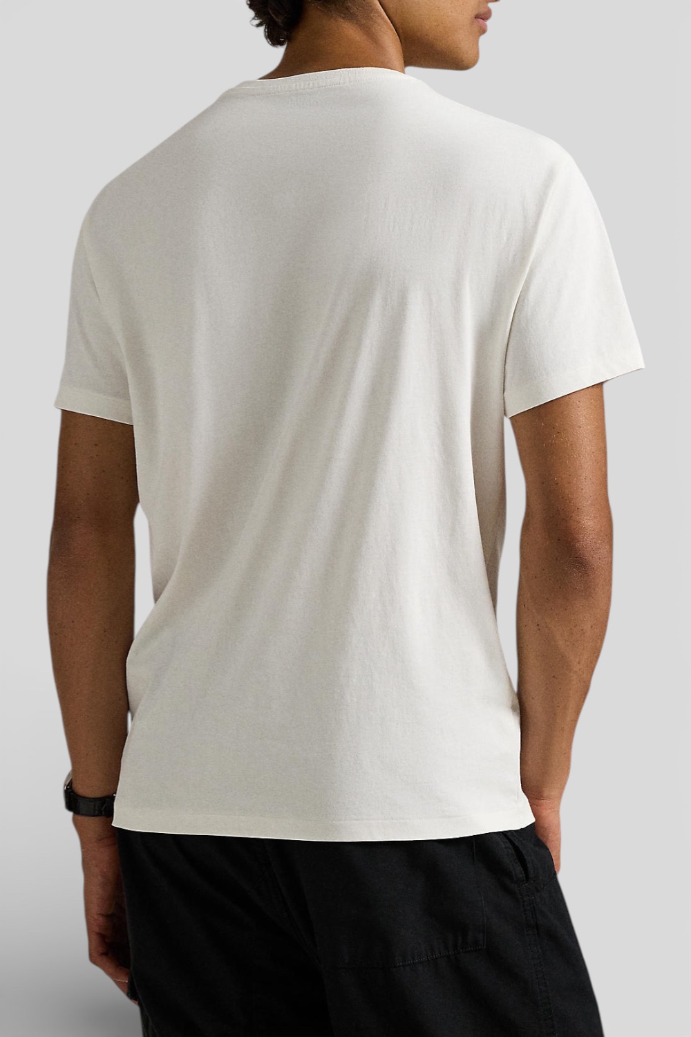 תמונת דוגמן אחורית של חולצת טי