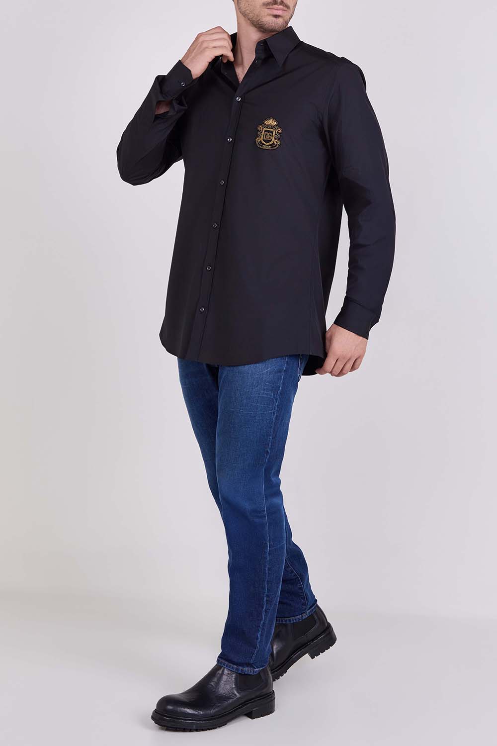 תמונת דוגמן קידמית של מגפוני עור