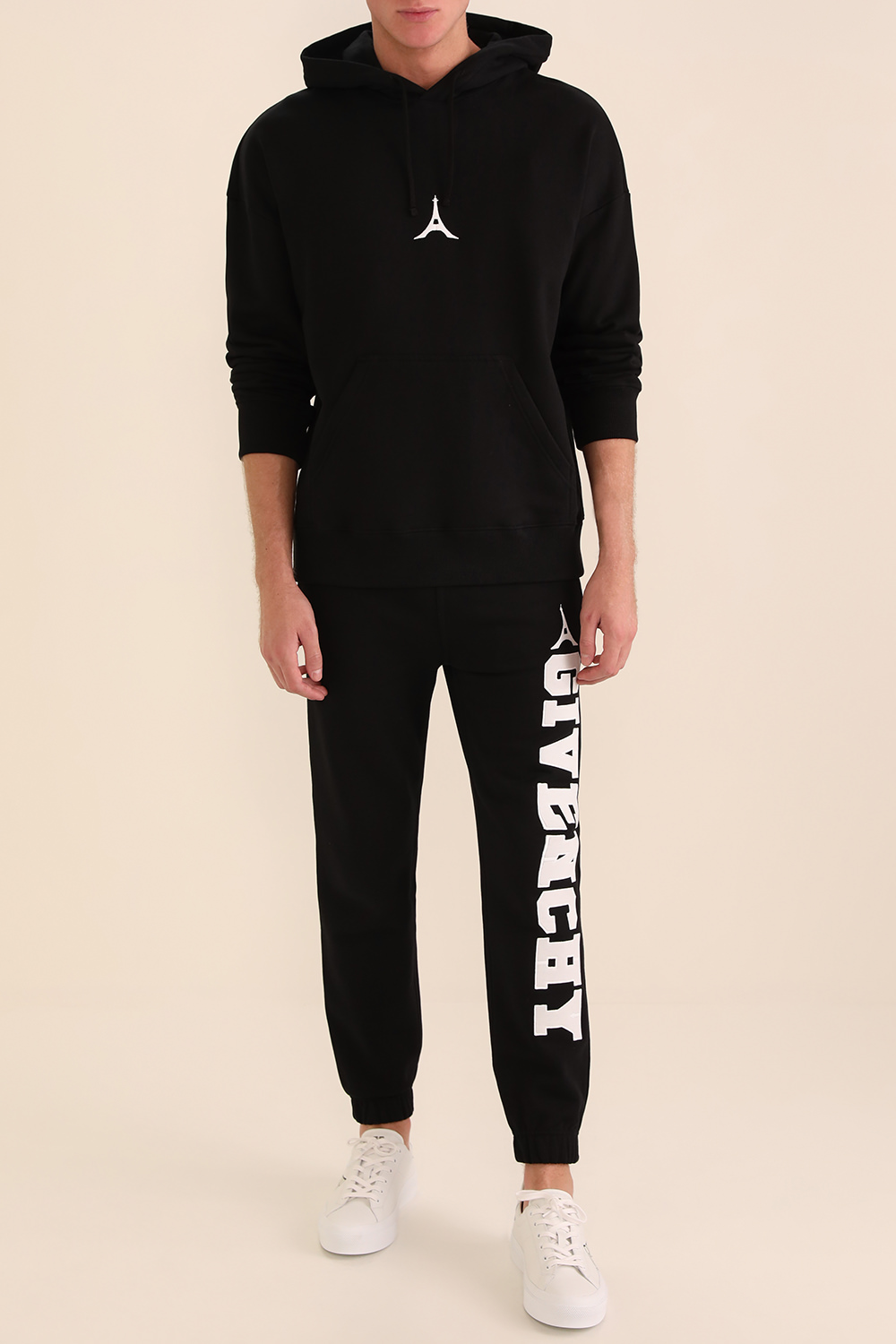 תמונת דוגמן קידמית של סניקרס סיטי ספורט מעור