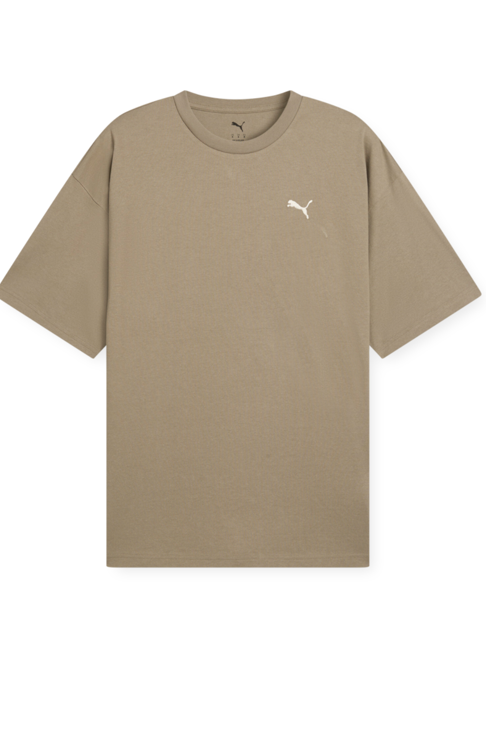 תמונה קידמית של חולצת טי אוברסייז