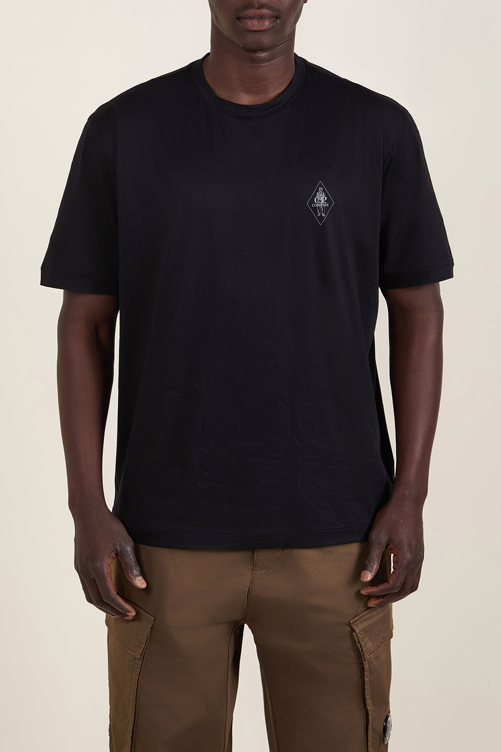 תמונת דוגמן קידמית של חולצת טי