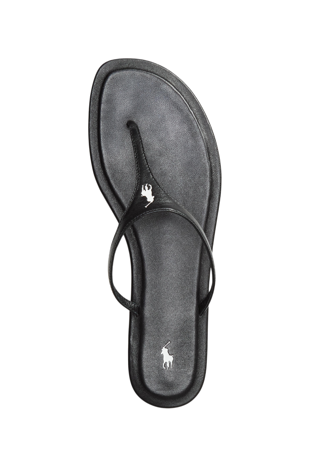 תמונת תקריב של סנדלים