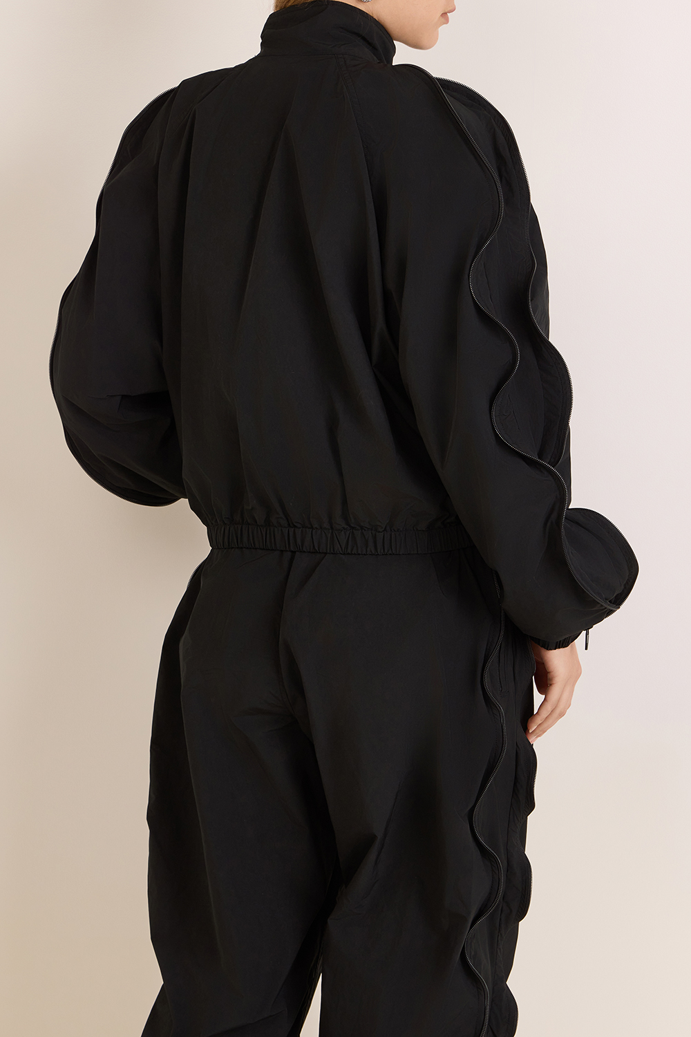 תמונת דוגמן אחורית של ז&rsquo;קט ספורטיבי