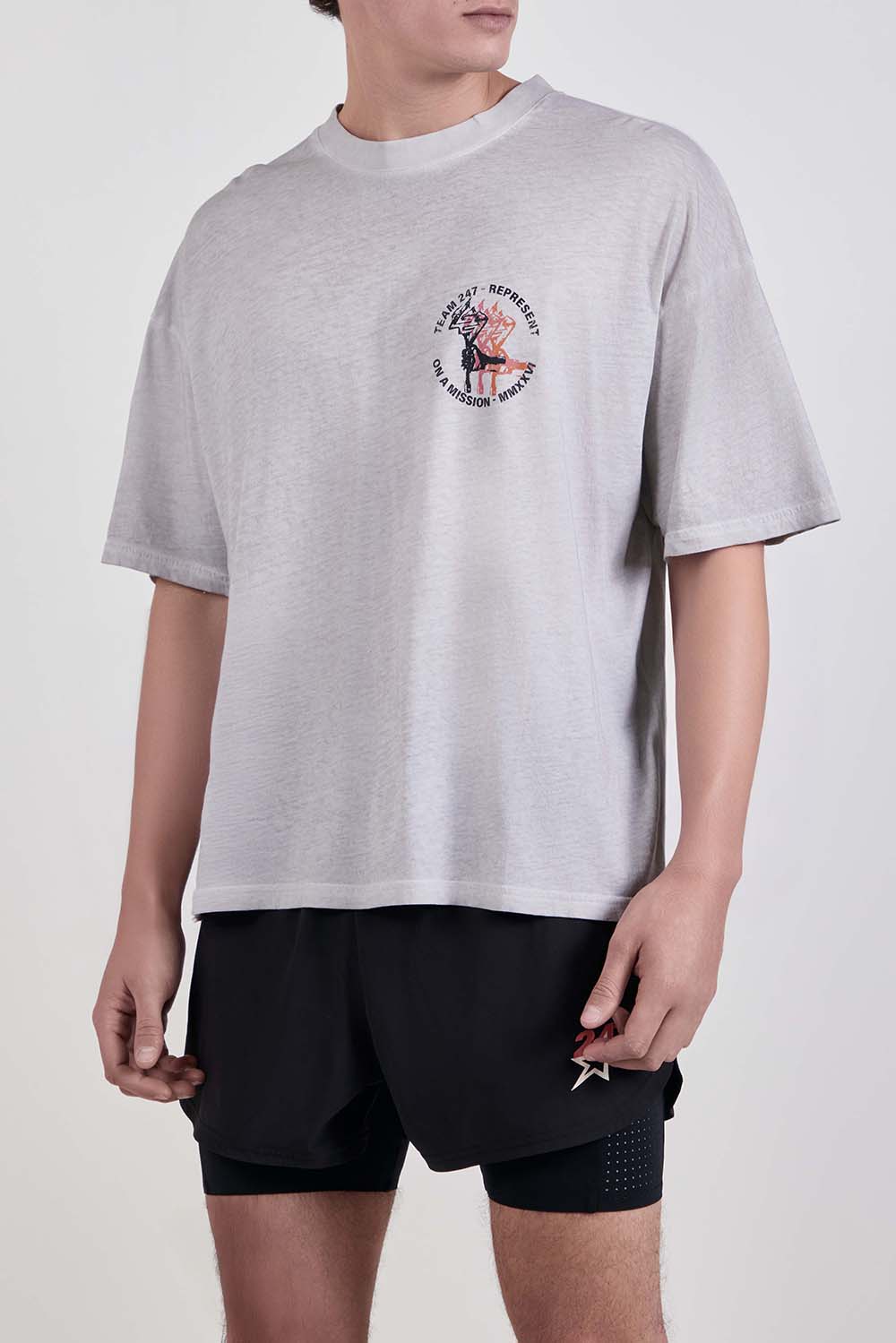 תמונת דוגמן קידמית של חולצת טי